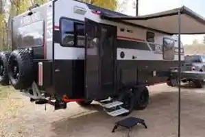 Caravane de voyage tout-terrain Blackseries HQ21 2023/Blackseries HQ21 2023 Off-Road Travel Trailer