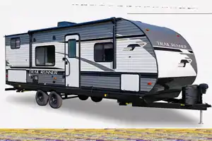 TRAIL RUNNER Bunkhouse w/ Queen Bed, Fold-Out Sofa & Dinette