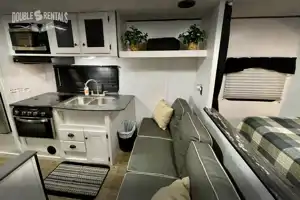 TRAIL RUNNER Bunkhouse w/ Queen Bed, Fold-Out Sofa & Dinette