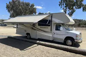 Easy Rider Winnebago Minnie Winnie 25B Class C