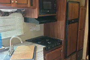 Chris's Heartland Trail Runner 26SLE Travel Trailer