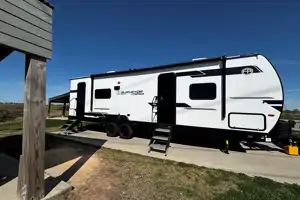 Brand New 2025 Surveyor 27 Camp