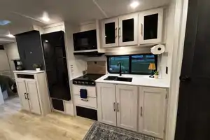 Brand New 2025 Surveyor 27 Camp
