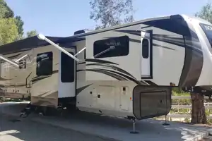 Ultimate Luxury RV Glamping Experience! - Delivery Only - NOT FOR OHV AREAS 