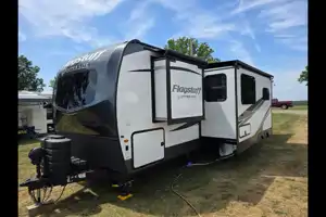 The Silver Spur Guest & Paddock