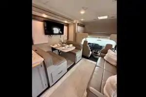 Convenience Rv's Chateau 31EV