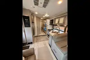 Convenience Rv's Chateau 31EV