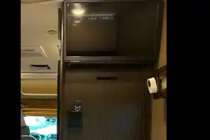 Pet Friendly EASY TO DRIVE -  Diesel Thor Motorhome 
