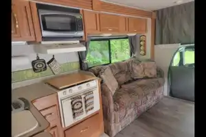 GBA Leisure Coachmen Santara 316KS Class C