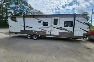 Rays 2017 Forest river with outdoor kitchen and Bunks