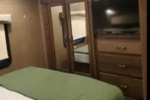 The Adventure Lurking in Lightening...Thor Chateau Motorcoach 