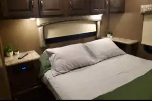 The Adventure Lurking in Lightening...Thor Chateau Motorcoach 