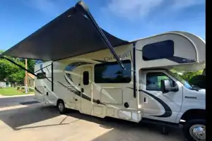 The Adventure Lurking in Lightening...Thor Chateau Motorcoach 