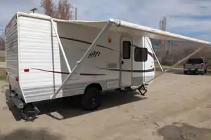 Riley and Kate's Jayco Swift SLX 18 ft