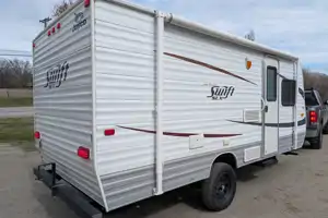 Riley and Kate's Jayco Swift SLX 18 ft