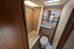 Riley and Kate's Jayco Swift SLX 18 ft