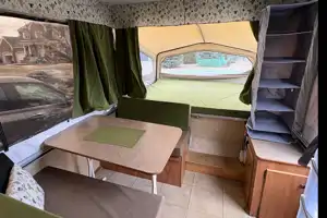 Petite mais pas plate !