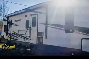 Deep South Camping Heartland T322 Toy Hauler