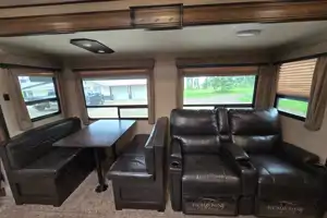 DOW RV ON 7-SIXTY