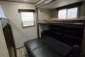 DOW RV ON 7-SIXTY