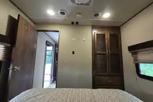 DOW RV ON 7-SIXTY