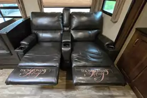 DOW RV ON 7-SIXTY