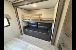 Matt's Prime Time Avenger 32QBI Travel Trailer