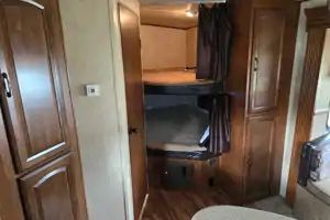 33ft Heritage Glen Holiday Trailer