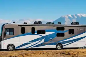Your Next Adventure Awaits: Luxurious 2022 Fleetwood Flair 34J Fully Stocked for the Journey