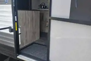 Lynn's Grand River 25 BH Travel Trailer