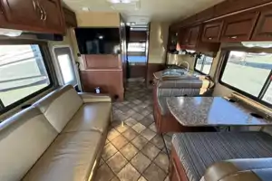 EMU’s EXCITING 28’ FOUR WINDZ