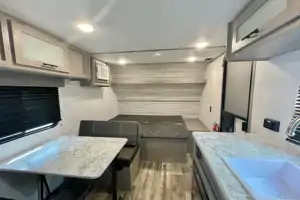 Yamil's Coleman Lantern lt Travel Trailer