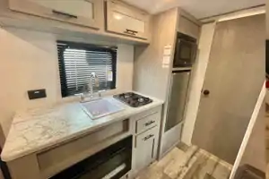Yamil's Coleman Lantern lt Travel Trailer