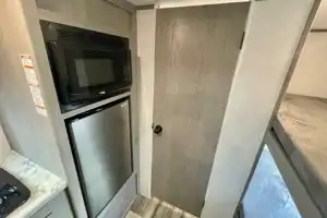 Yamil's Coleman Lantern lt Travel Trailer
