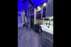2021 Arctic Wolf 287BH Fifth Wheel, Sleeps up to 10!