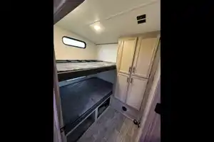 2021 Arctic Wolf 287BH Fifth Wheel, Sleeps up to 10!