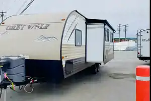 Cariboo Grey Wolf Bunk Adventure 