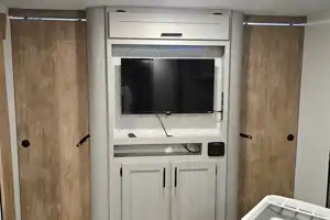 Lil Slice of Paradise-Delivery Only