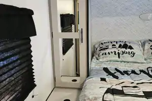 Lil Slice of Paradise-Delivery Only