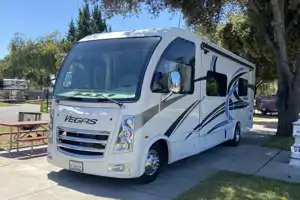✨ Taffy Vegas ✨ Sleek Capsule Coach – Slide-out, Sleeps 5, Easy Drive