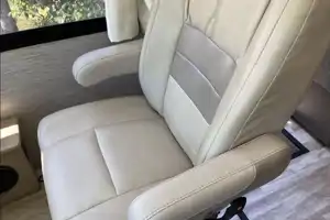 ✨ Taffy Vegas ✨ Sleek Capsule Coach – Slide-out, Sleeps 5, Easy Drive