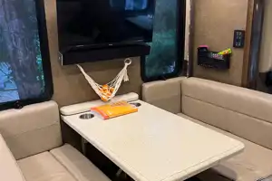 LUXURY Class A Diesel Pusher SLEEPS 10