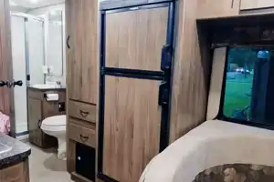 Versatile Freelander RV Cruiser