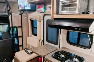 Versatile Freelander RV Cruiser