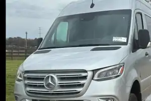 Mercedes-Benz V Cruise OG Luxury Coach