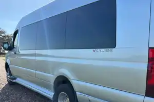 Mercedes-Benz V Cruise OG Luxury Coach