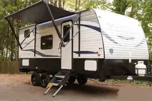 Keystone Springdale RV trailer Sleeps 7 Lightweight
