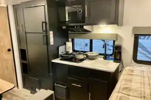 Keystone Springdale RV trailer Sleeps 7 Lightweight