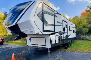 Jeramy's Grand Design Momentum 350 G Fifth Wheel