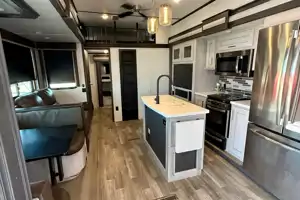 Montana High Country 335BH Fifth Wheel